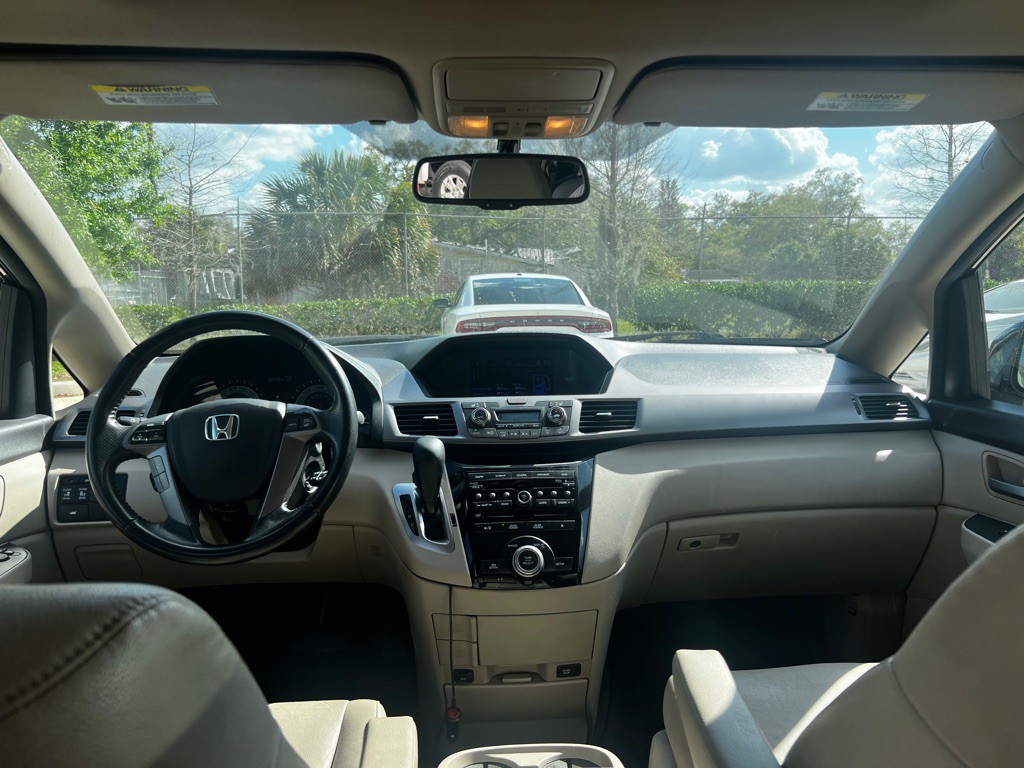 2013 Honda Odyssey Image 11