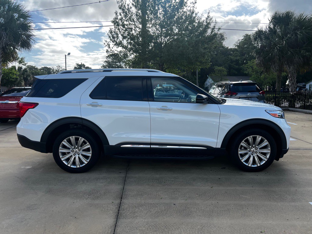 2021 Ford Explorer Image 4