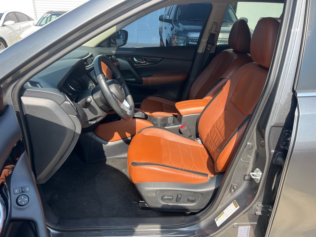 2019 Nissan Rogue Image 9