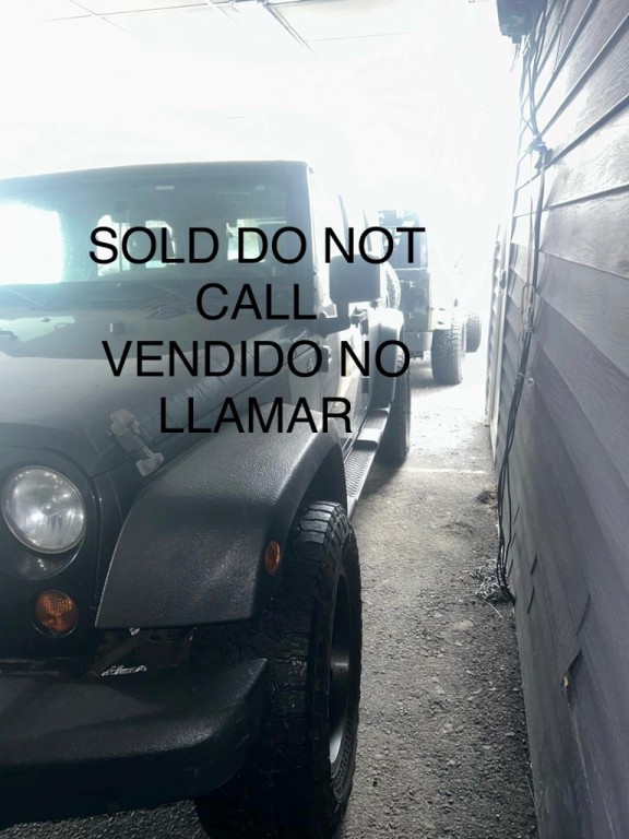2010 Jeep Wrangler Unlimited Image 1