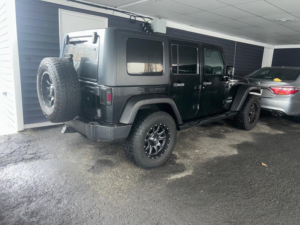 2010 Jeep Wrangler Unlimited Image 4