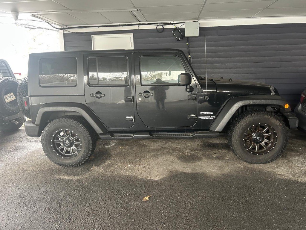 2010 Jeep Wrangler Unlimited Image 5