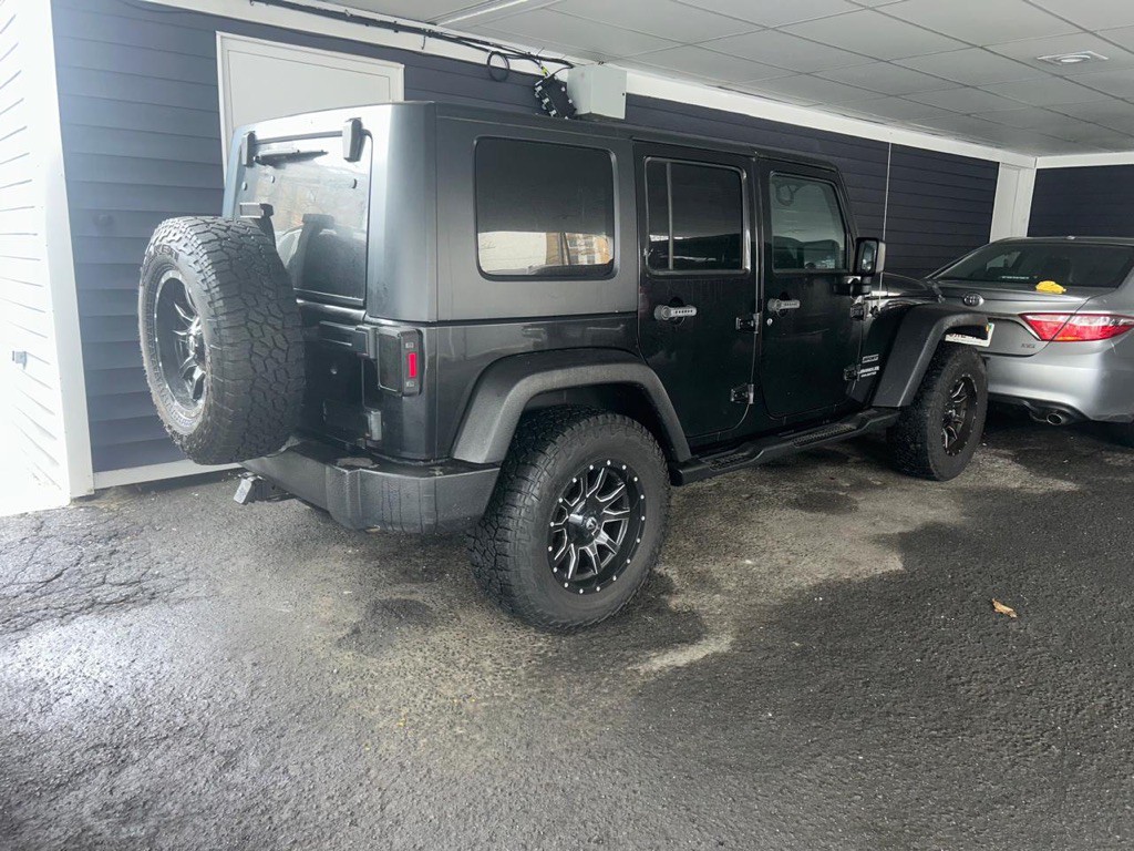 2010 Jeep Wrangler Unlimited Image 6