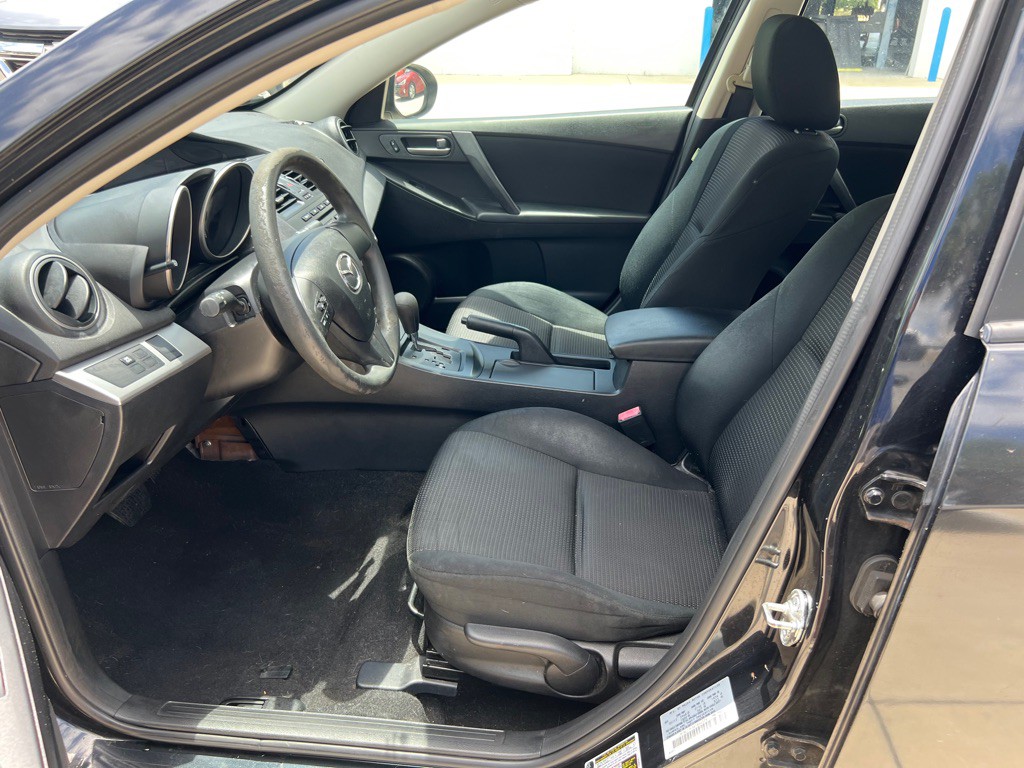 2013 Mazda Mazda3 Image 8