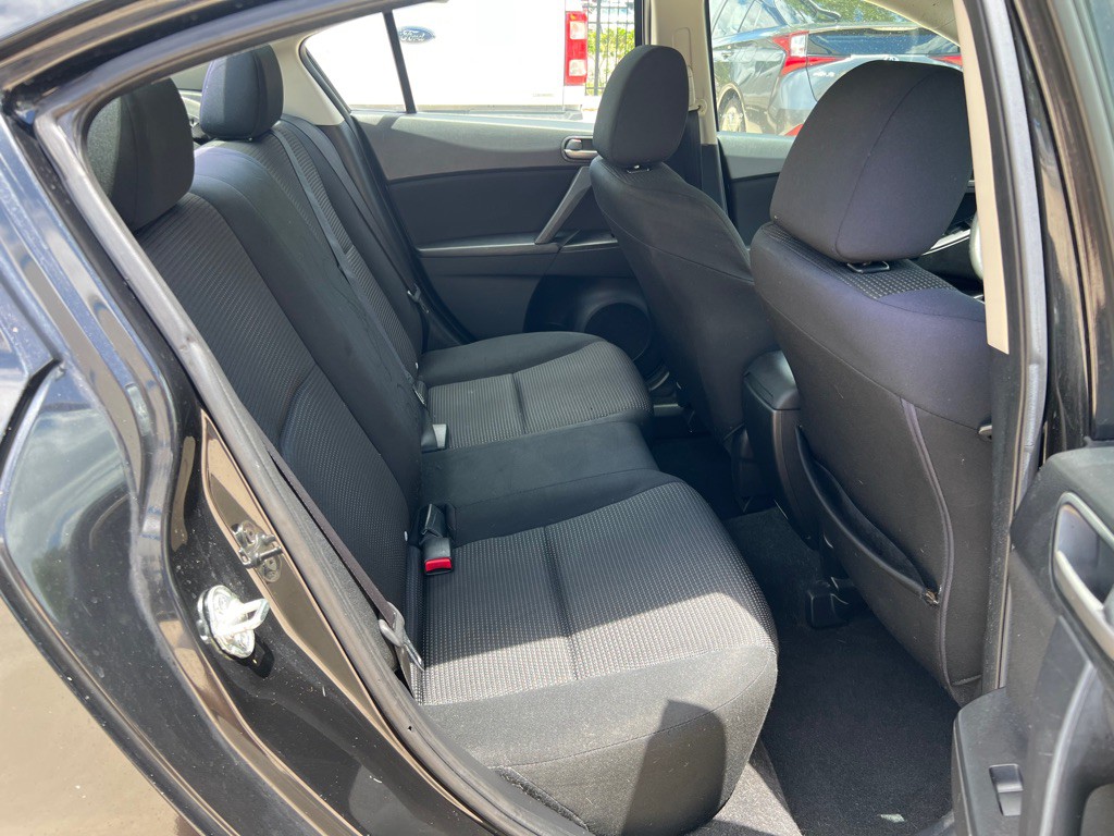 2013 Mazda Mazda3 Image 10