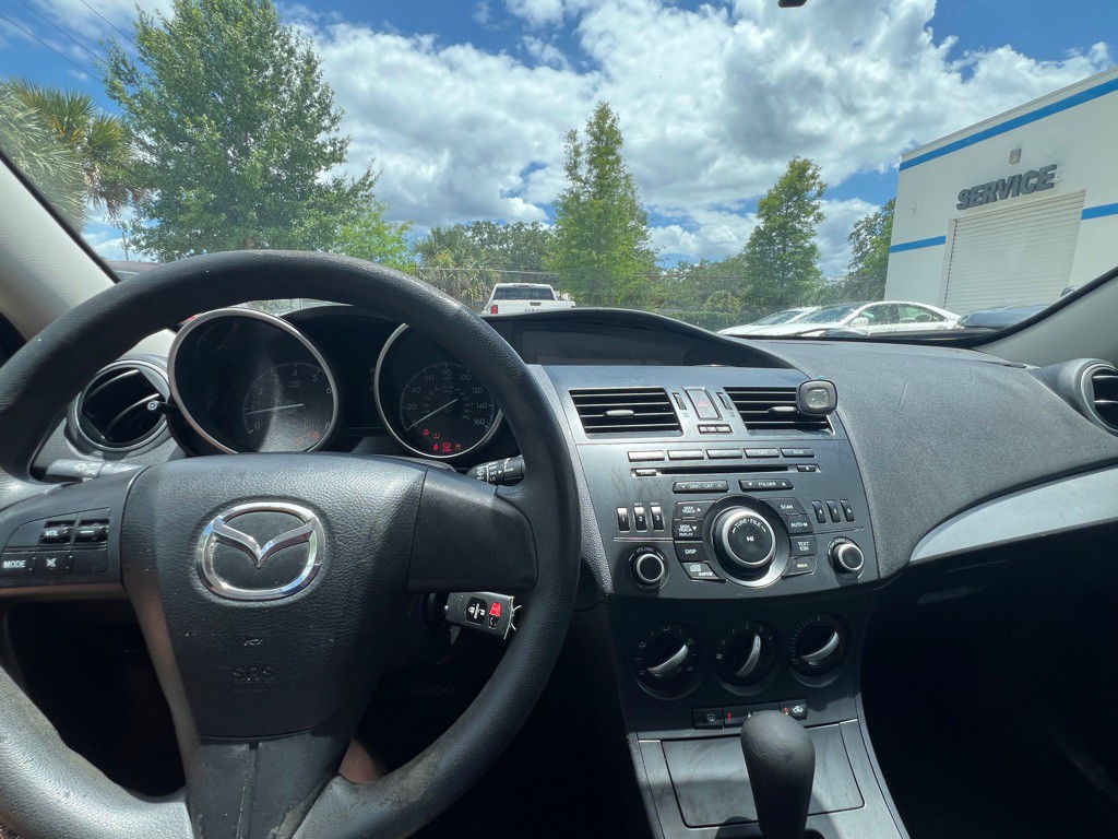 2013 Mazda Mazda3 Image 13