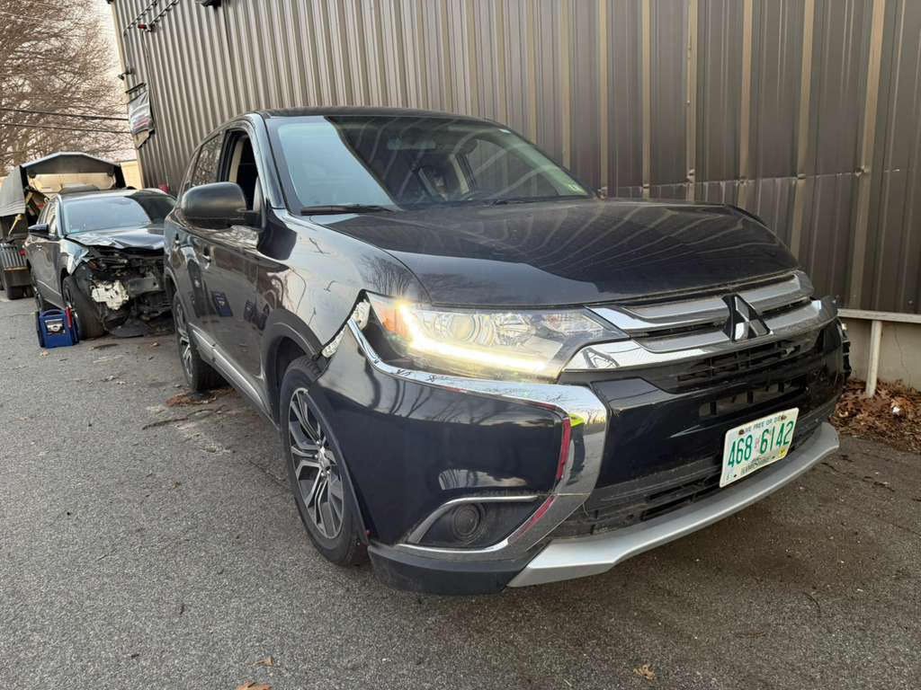 2018 Mitsubishi Outlander Image 6