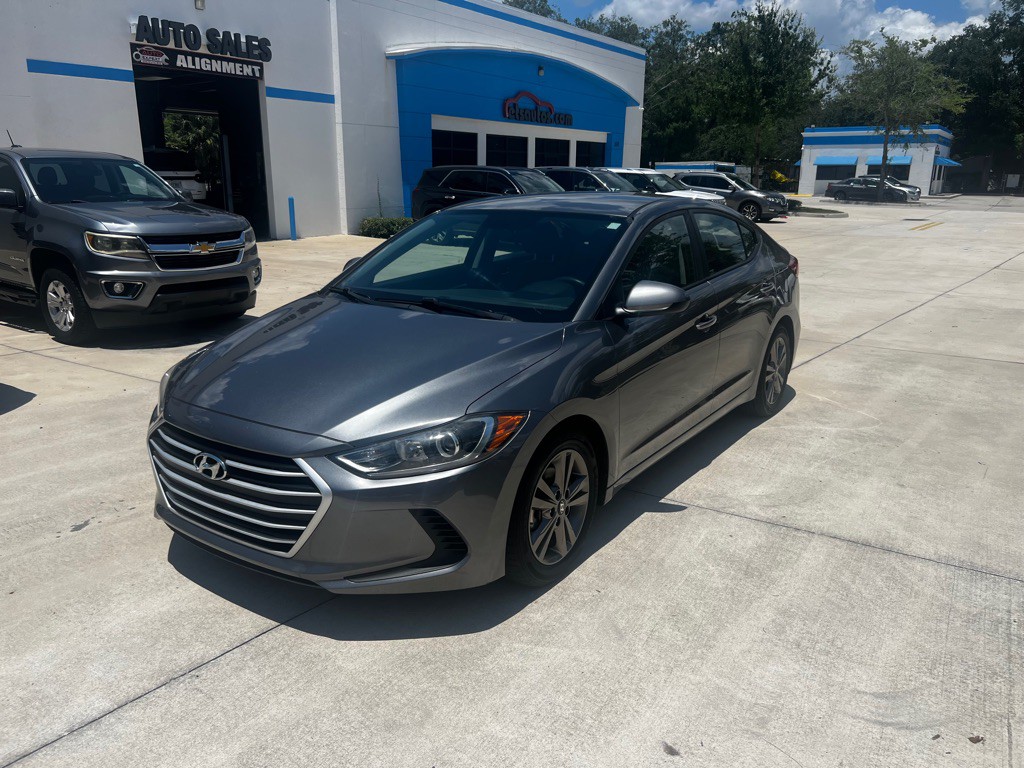 2018 Hyundai Elantra Image 1