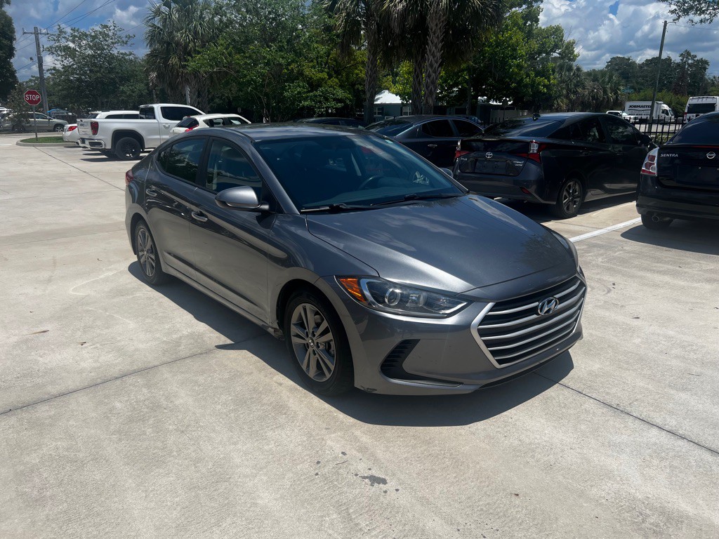 2018 Hyundai Elantra Image 3