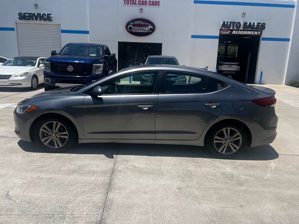 2018 Hyundai Elantra Image 8