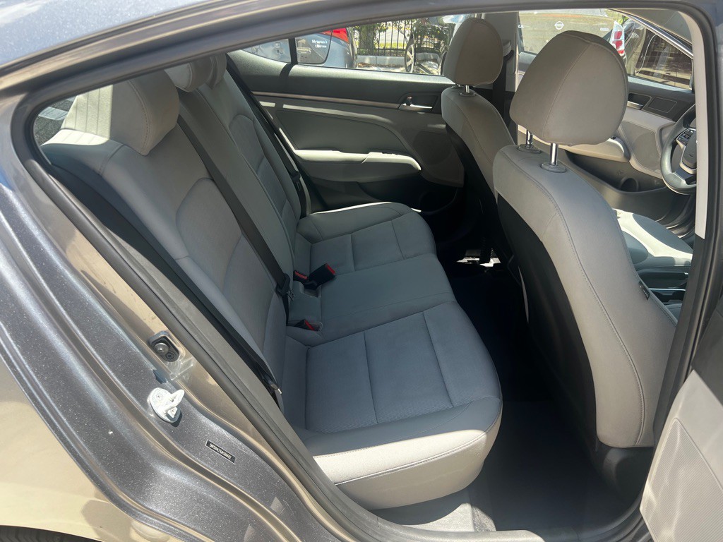 2018 Hyundai Elantra Image 12
