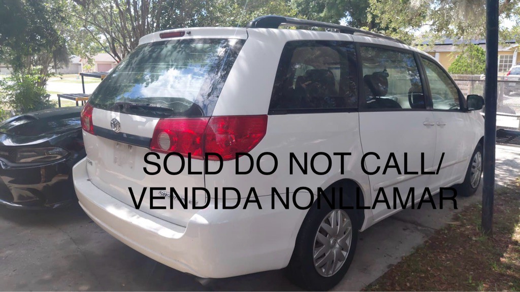 2007 Toyota Sienna Image 2