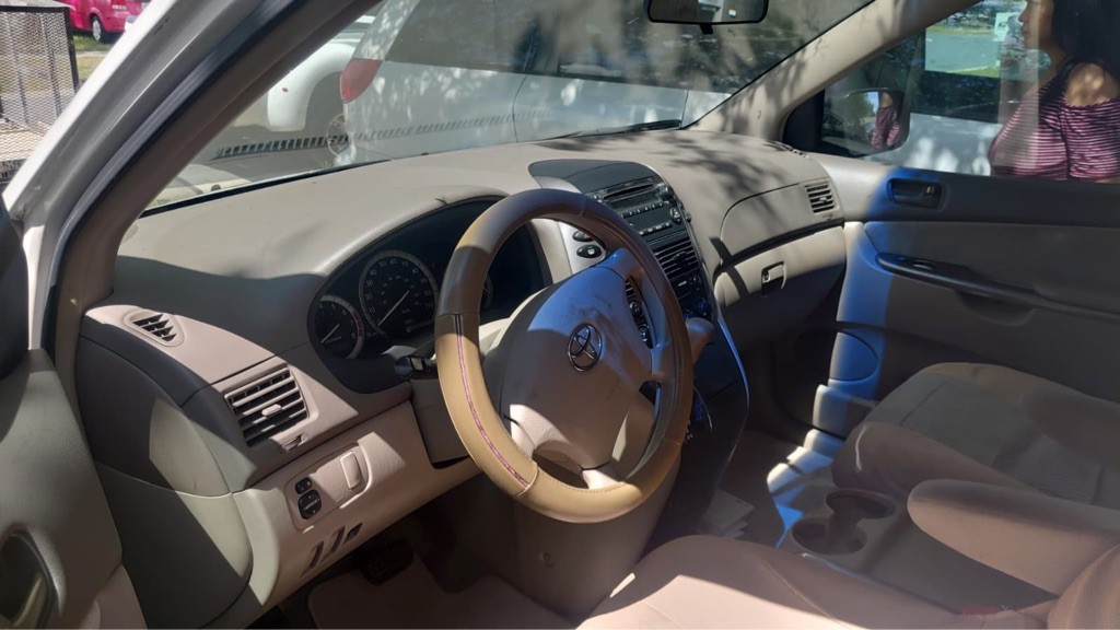 2007 Toyota Sienna Image 3