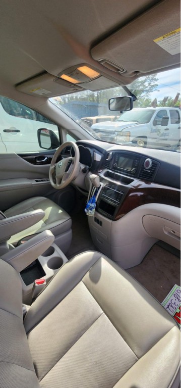 2015 Nissan Quest Image 5
