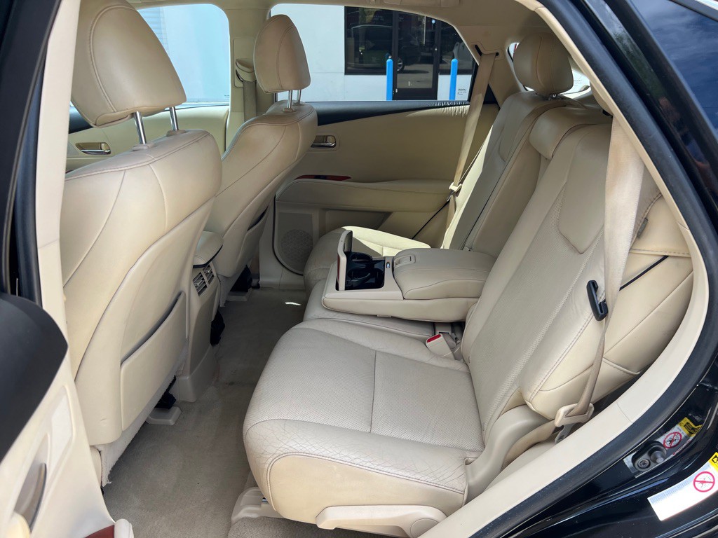 2011 Lexus RX Image 10