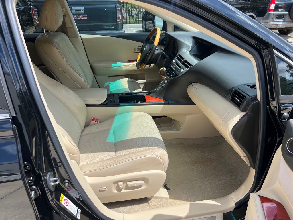 2011 Lexus RX Image 12