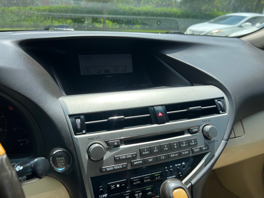 2011 Lexus RX Image 15