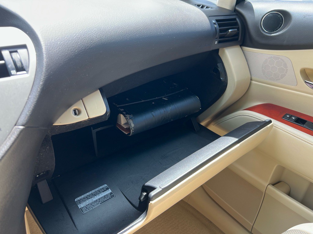 2011 Lexus RX Image 17