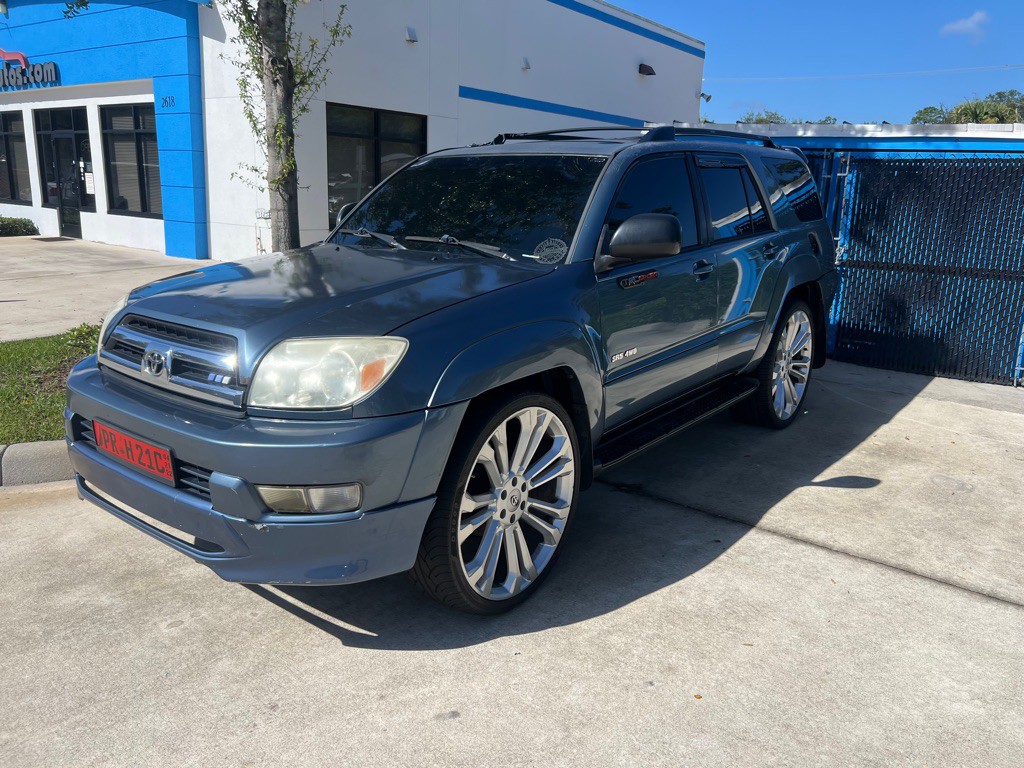2005 Toyota 4Runner Image 1