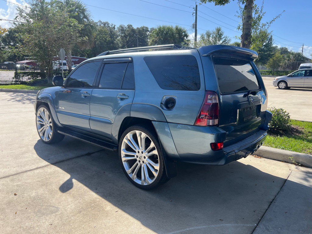 2005 Toyota 4Runner Image 6