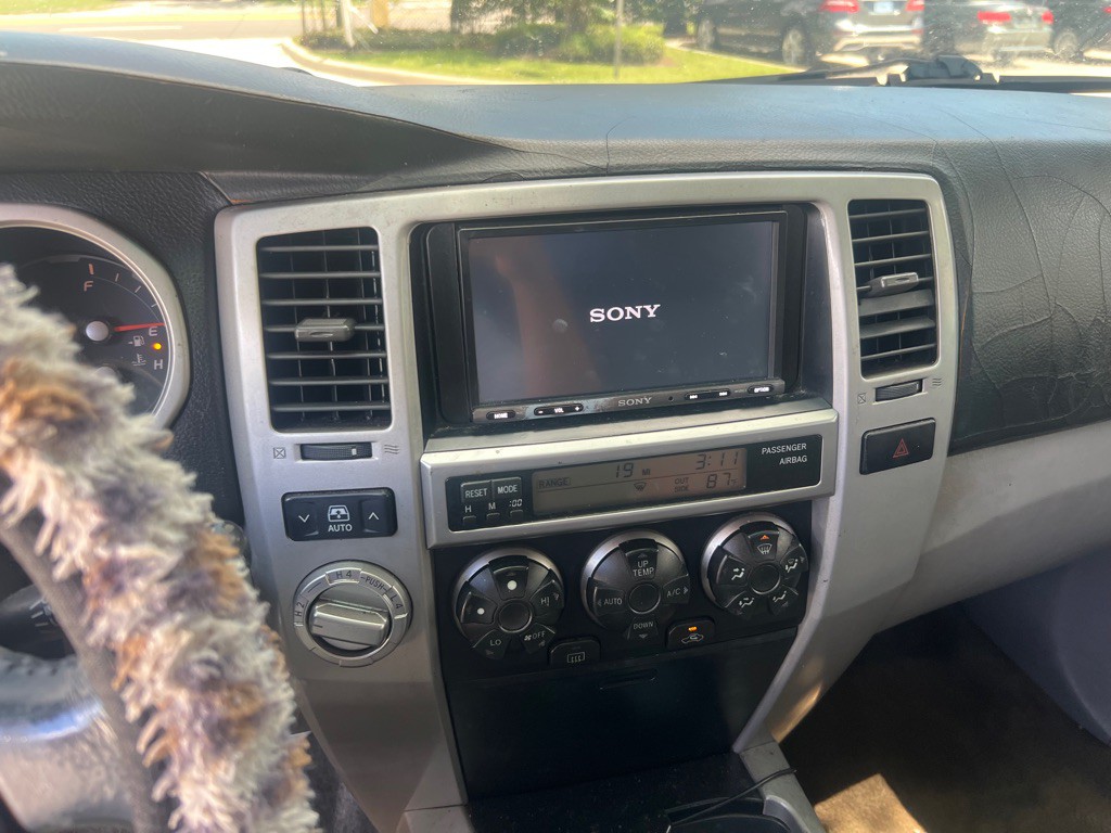 2005 Toyota 4Runner Image 11