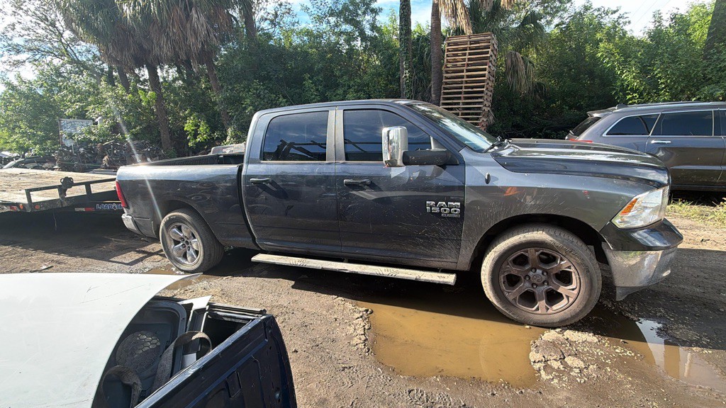 2019 RAM 1500 Image 3