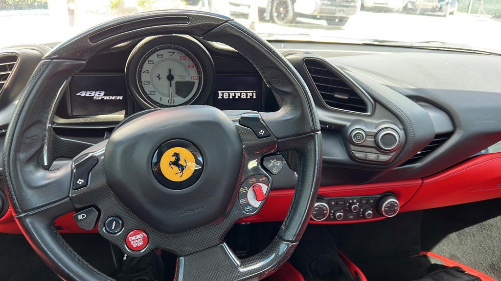 2017 Ferrari 488 Image 11