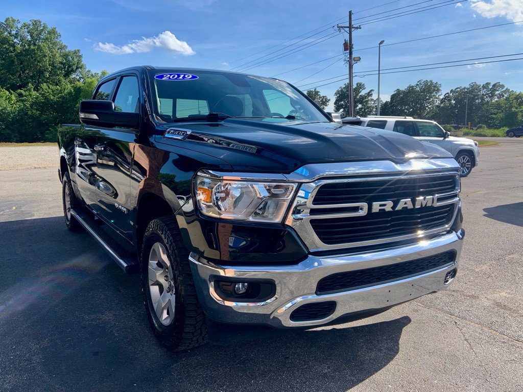 2019 RAM 1500 Image 3