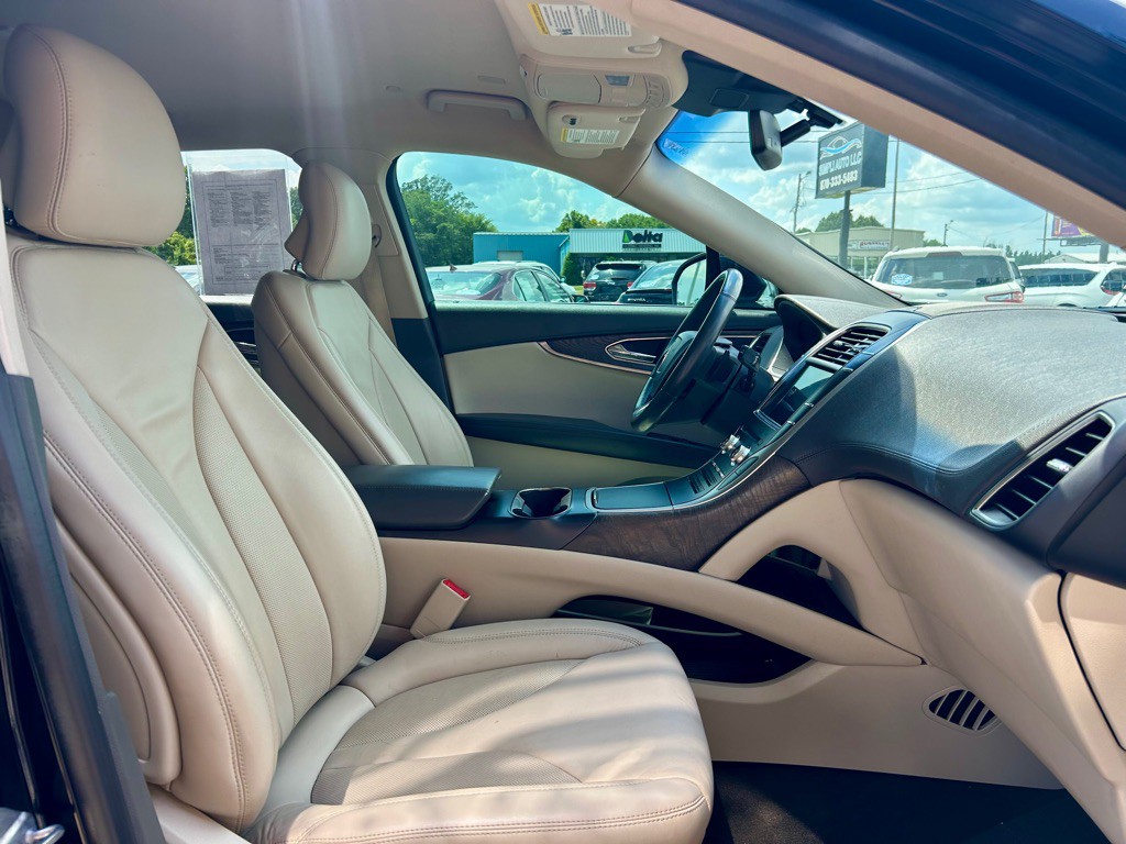 2019 Lincoln Nautilus Image 7
