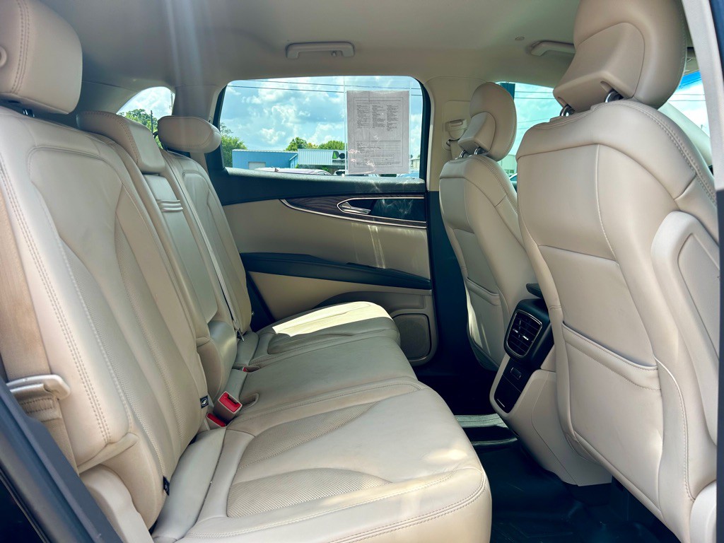 2019 Lincoln Nautilus Image 8