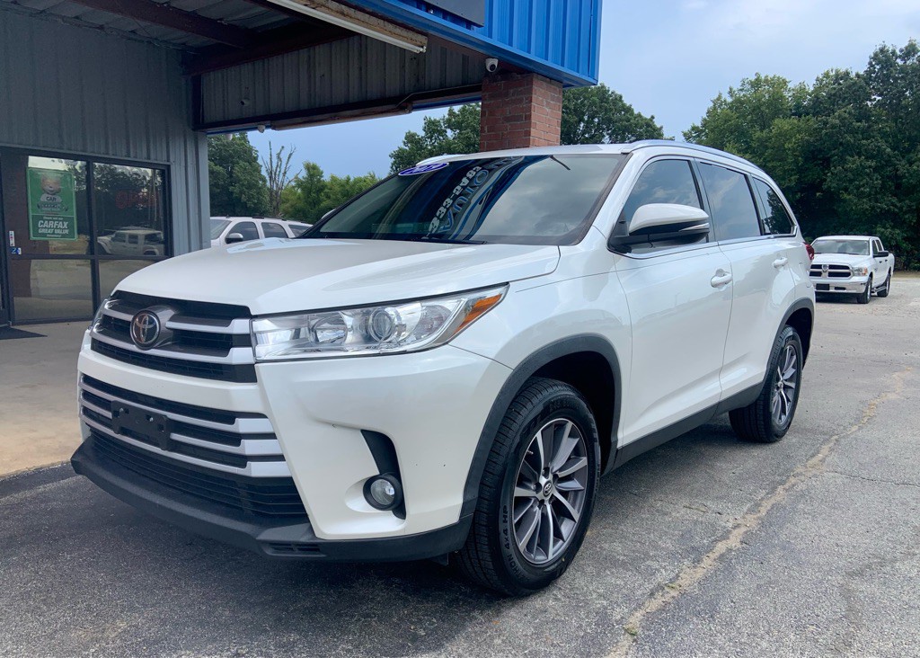 2019 Toyota Highlander Image 2