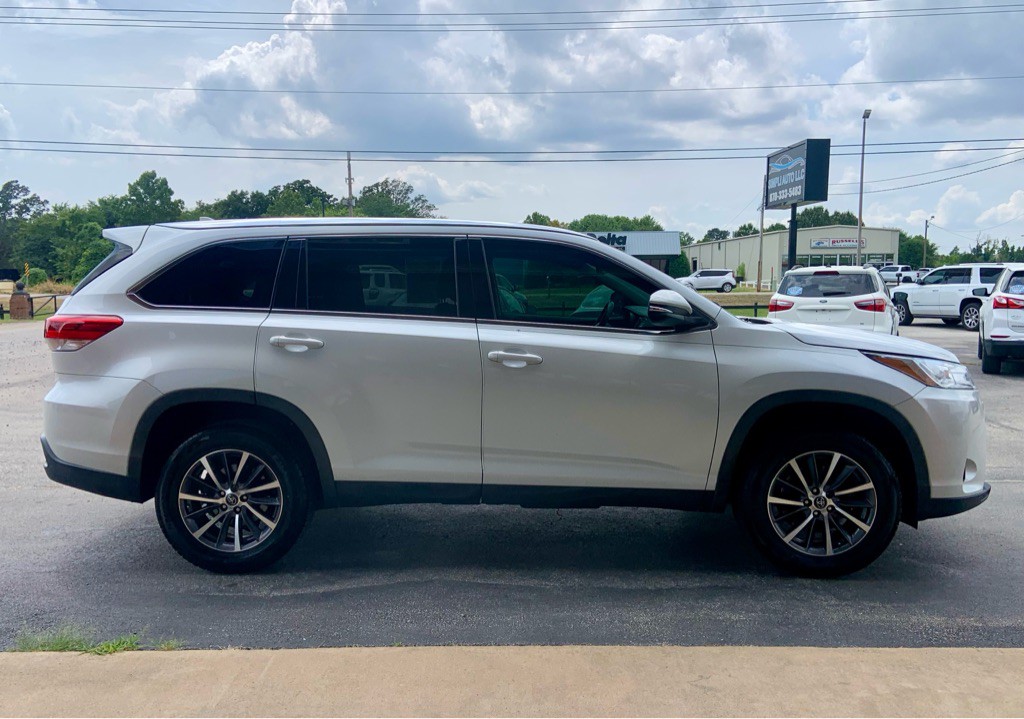 2019 Toyota Highlander Image 4