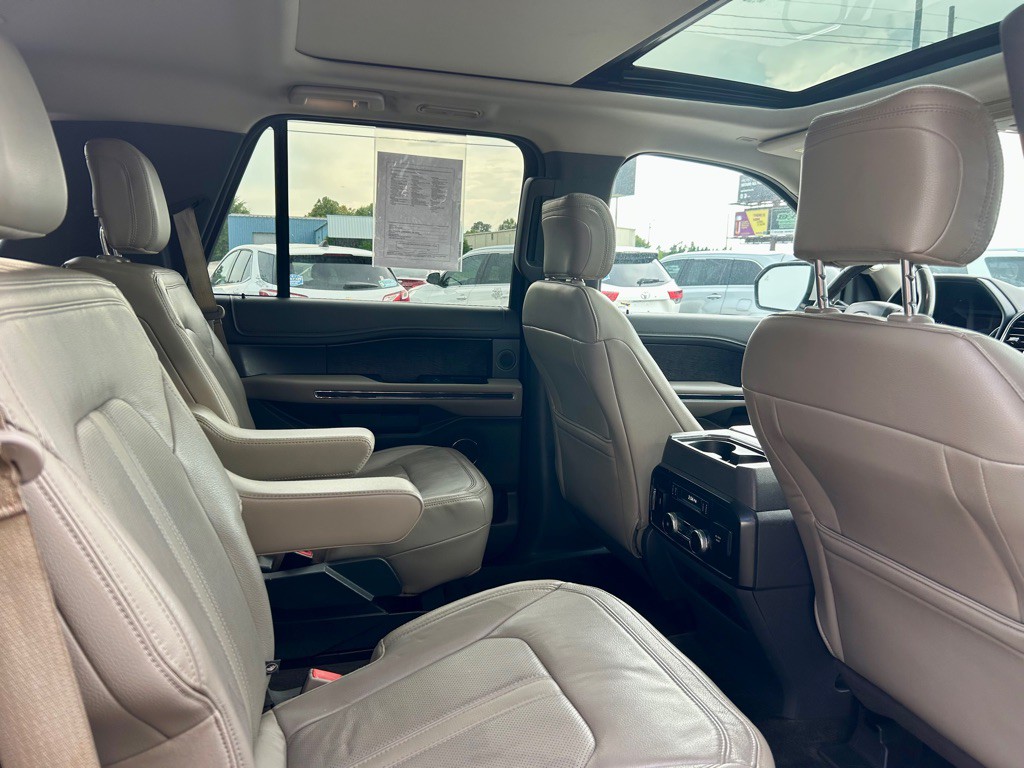 2018 Ford Expedition Image 8