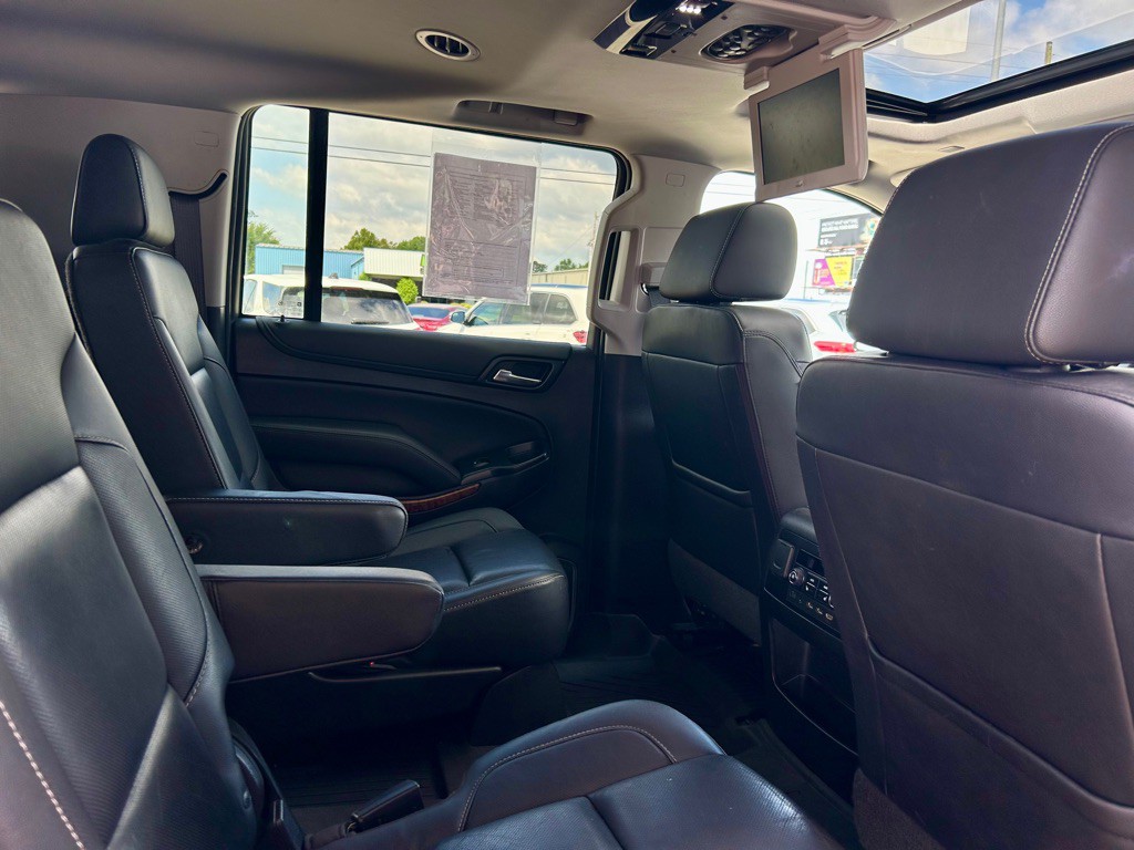 2019 Chevrolet Suburban Image 9