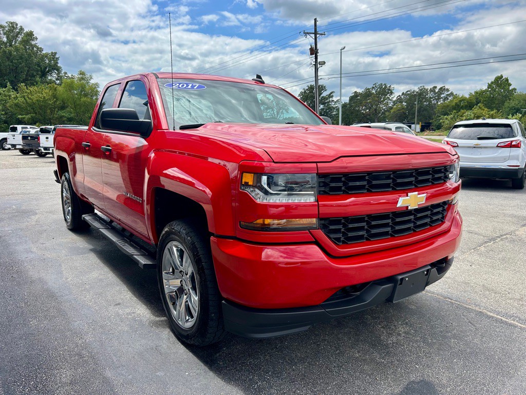 2017 Chevrolet Silverado 1500 Image 3