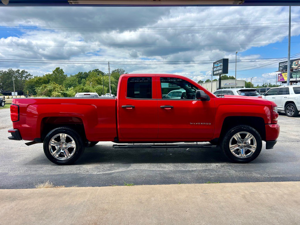 2017 Chevrolet Silverado 1500 Image 4