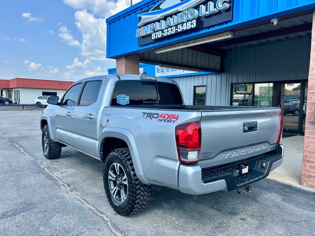 2019 Toyota Tacoma Image 6