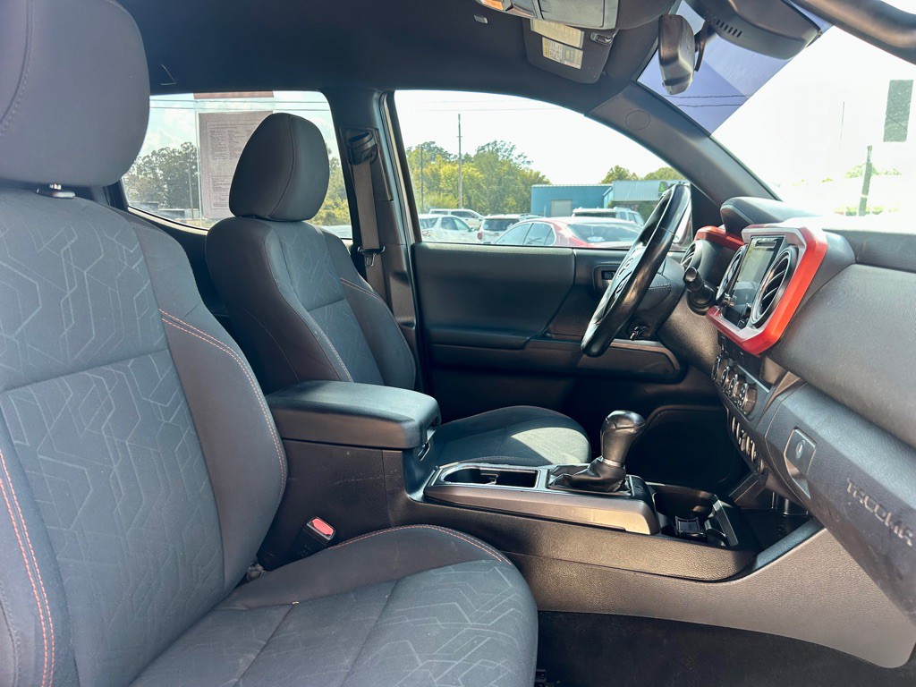 2019 Toyota Tacoma Image 7