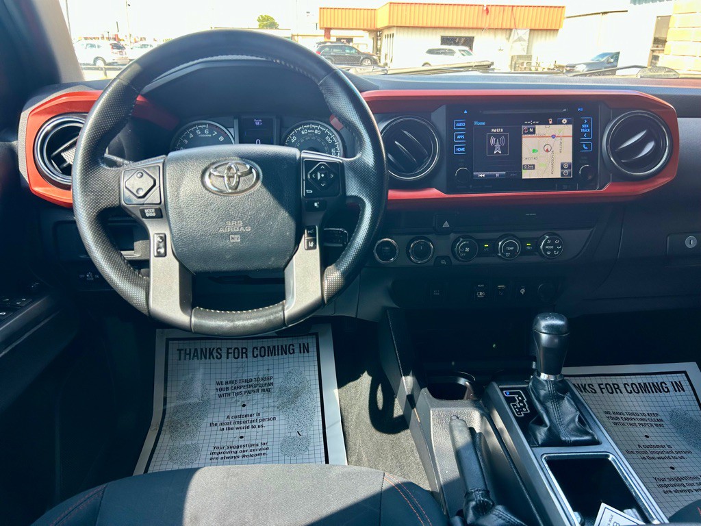 2019 Toyota Tacoma Image 9