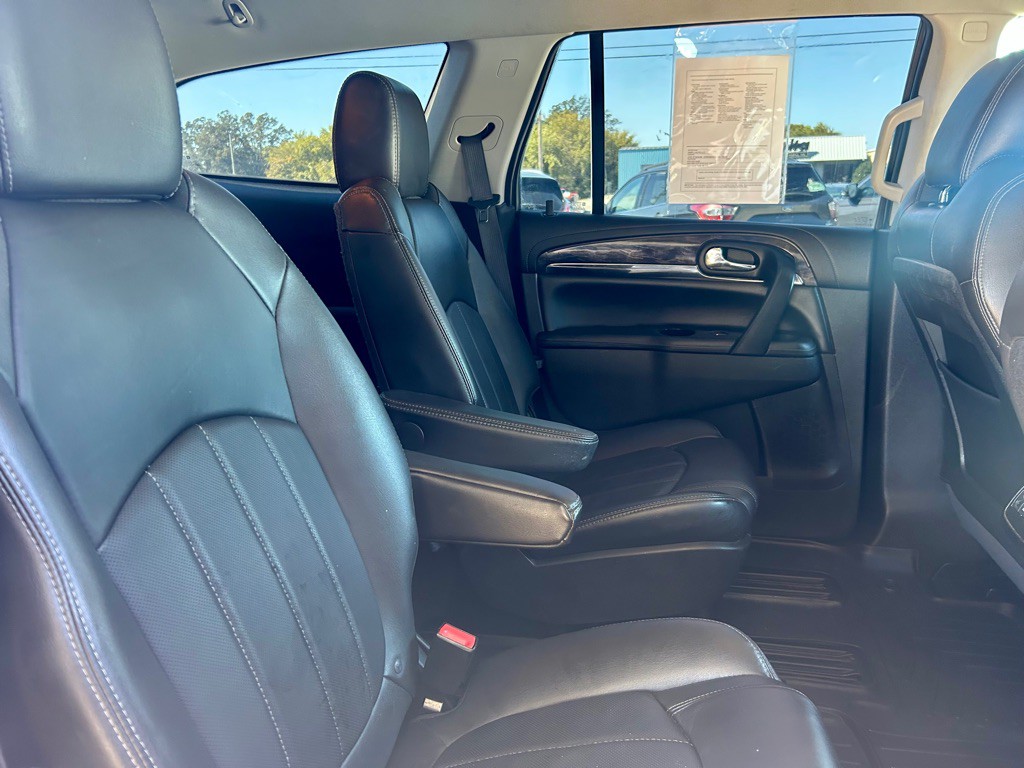 2017 Buick Enclave Image 9