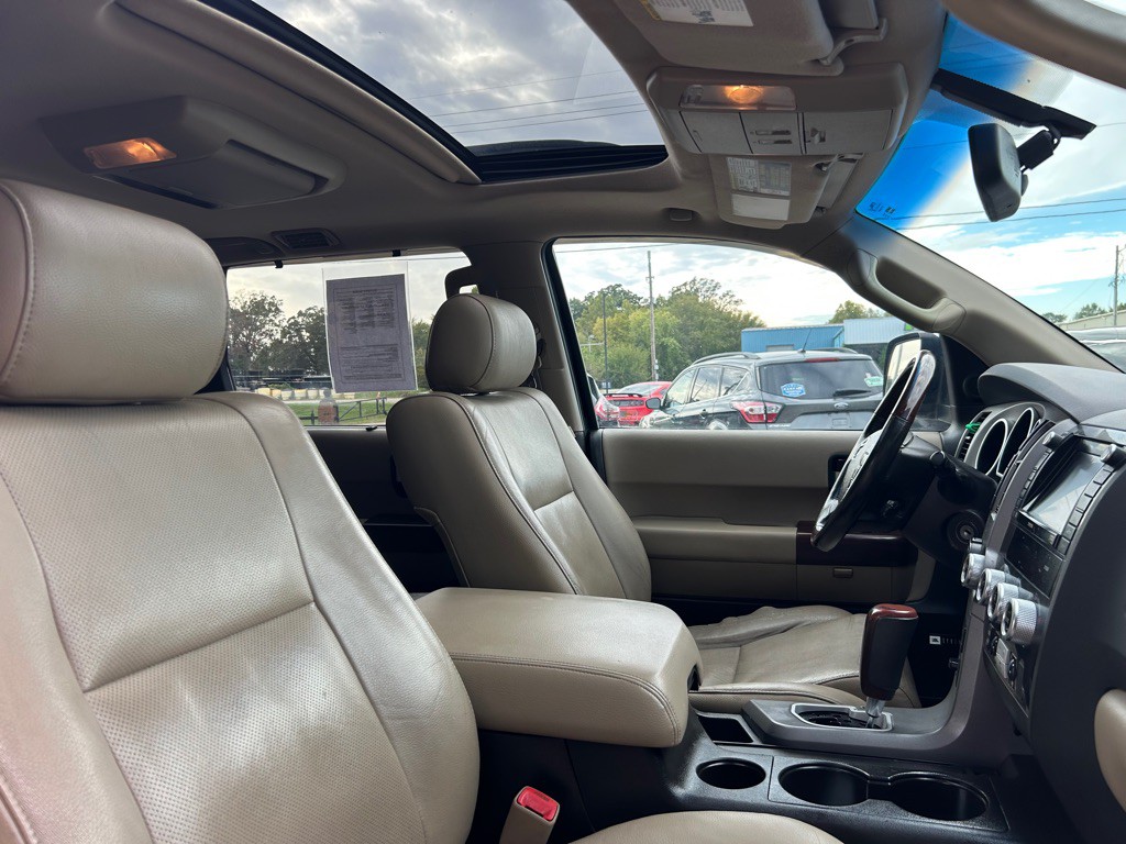 2011 Toyota Sequoia Image 8
