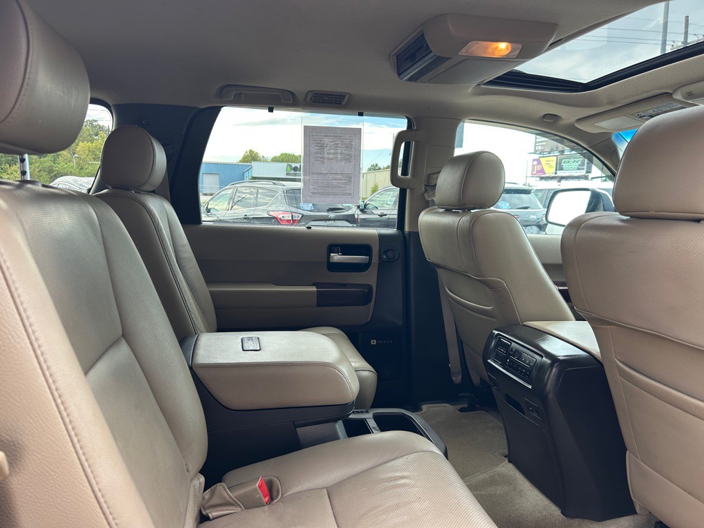 2011 Toyota Sequoia Image 9