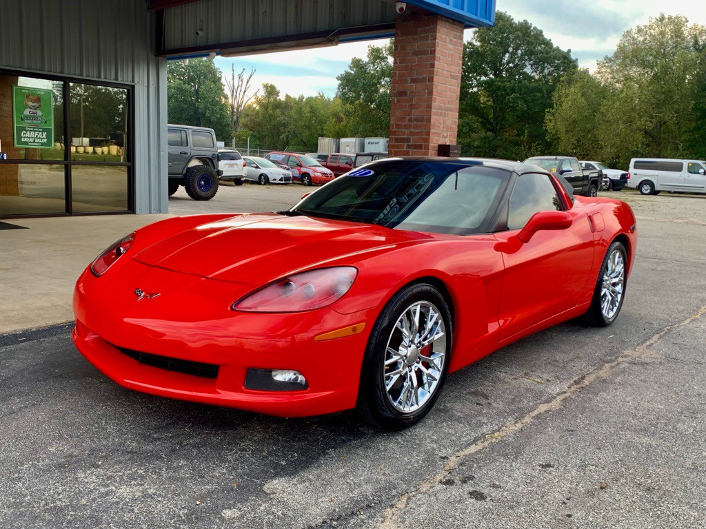 2011 Chevrolet Corvette Image 2