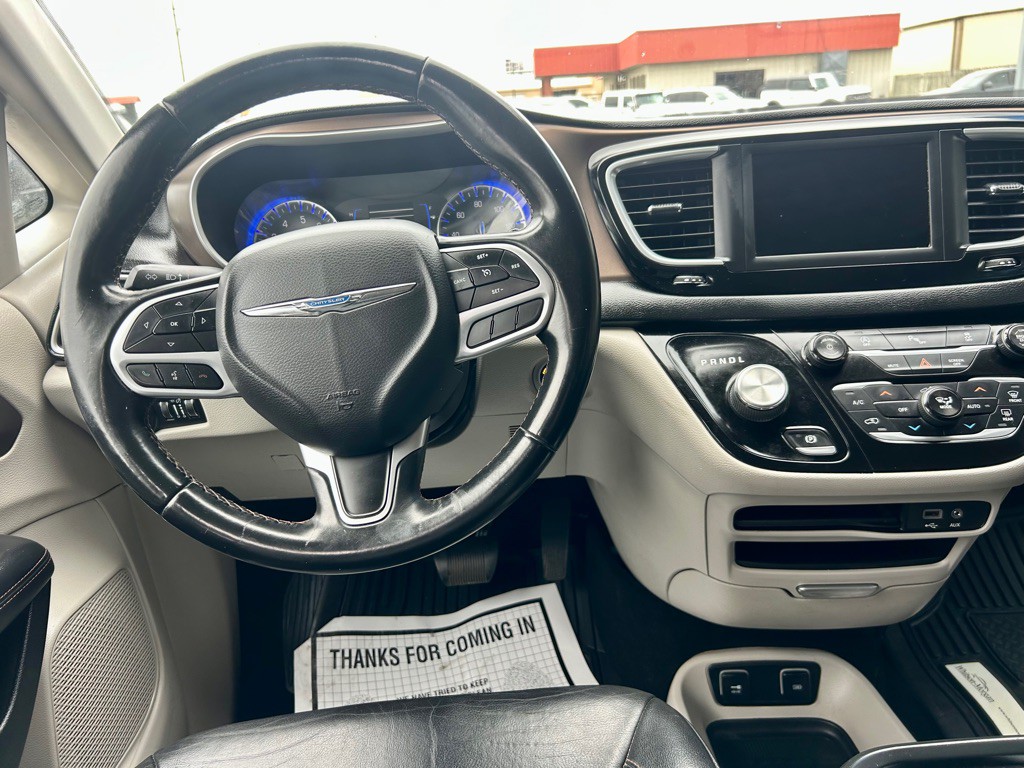 2018 Chrysler Pacifica Image 7