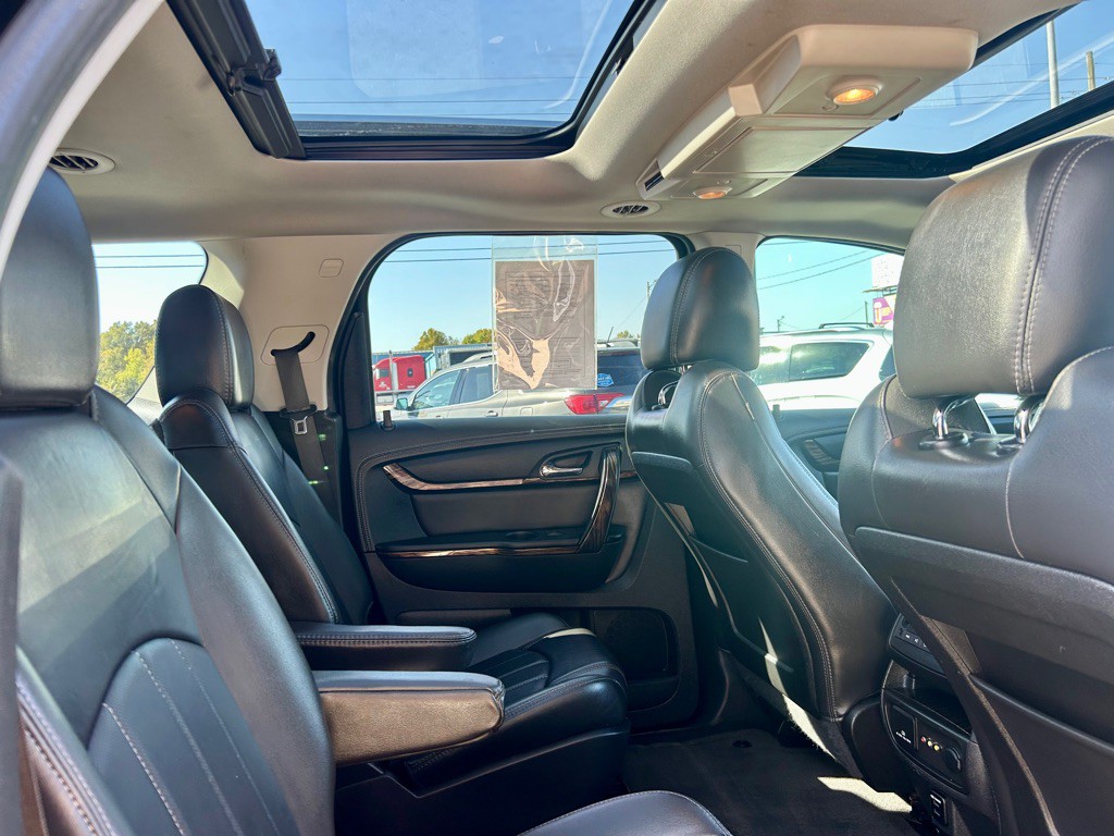 2016 GMC Acadia Image 9