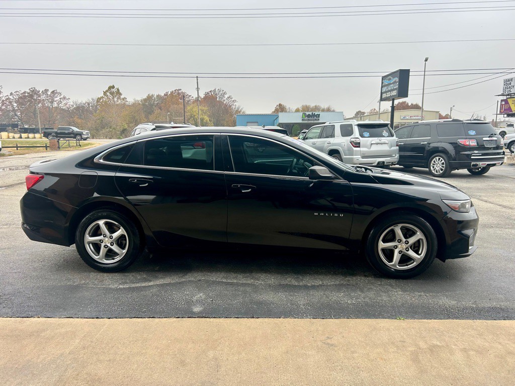 2018 Chevrolet Malibu Image 4