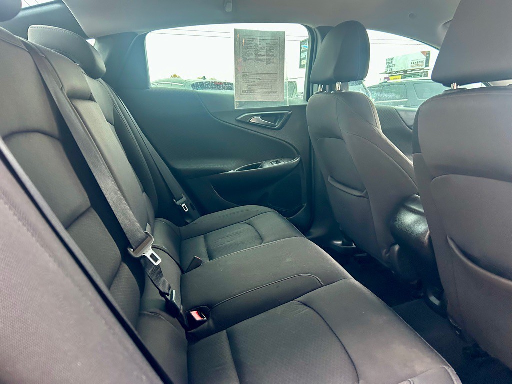 2018 Chevrolet Malibu Image 9