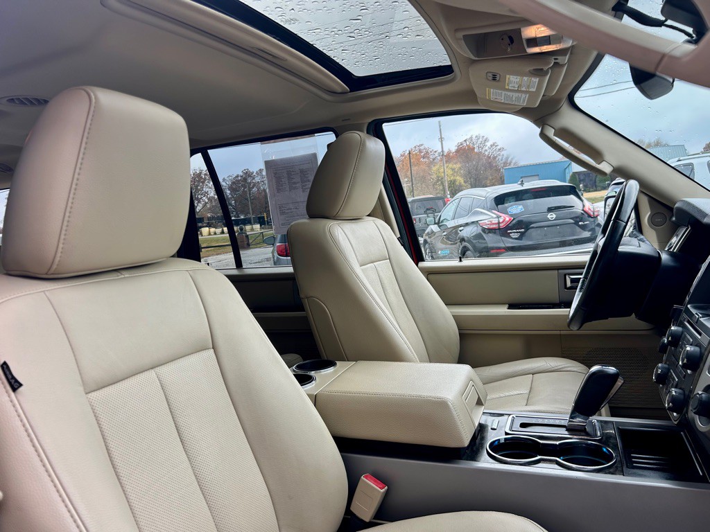 2017 Ford Expedition Image 8
