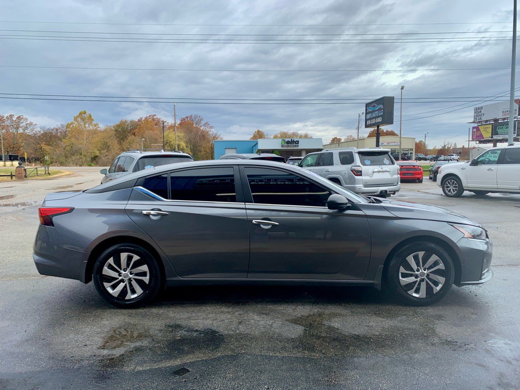 2024 Nissan Altima Image 4