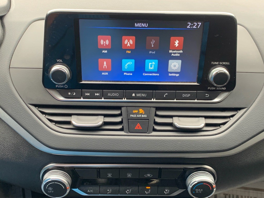 2024 Nissan Altima Image 10